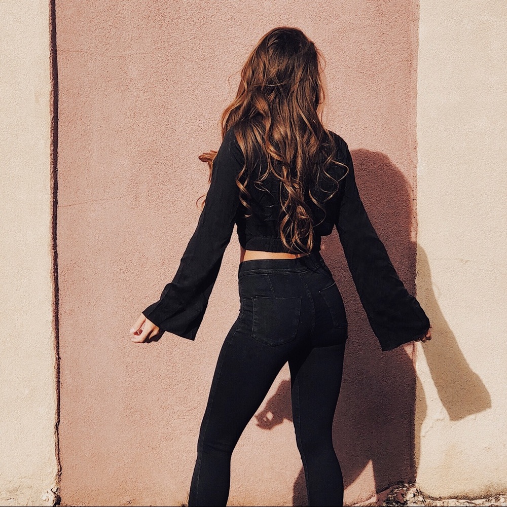 Twisted Bell Sleeve Cropped Top